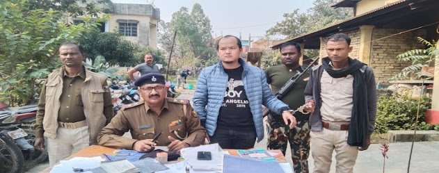 Chinese National Arrested: A Chinese national who entered #India was arrested !

After Pakistani and Bangladeshis, if Chinese citizens are also infiltrating into India, it is serious in terms of national security.
#BSF #Chinese