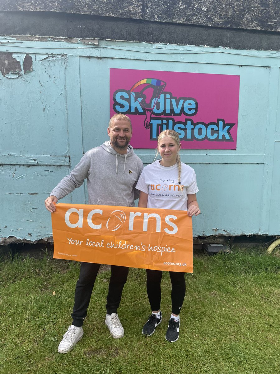 envillejrorg's tweet photo. Charity Skydive✔️ They did it!!!! Well done Lilia &amp; Andy. Still time to donate if you can for this amazing local charity https://t.co/t8bBXGwa25
@AcornsHospice @EnvilleGolf @SummerhillSch https://t.co/ykCFEoP1a9