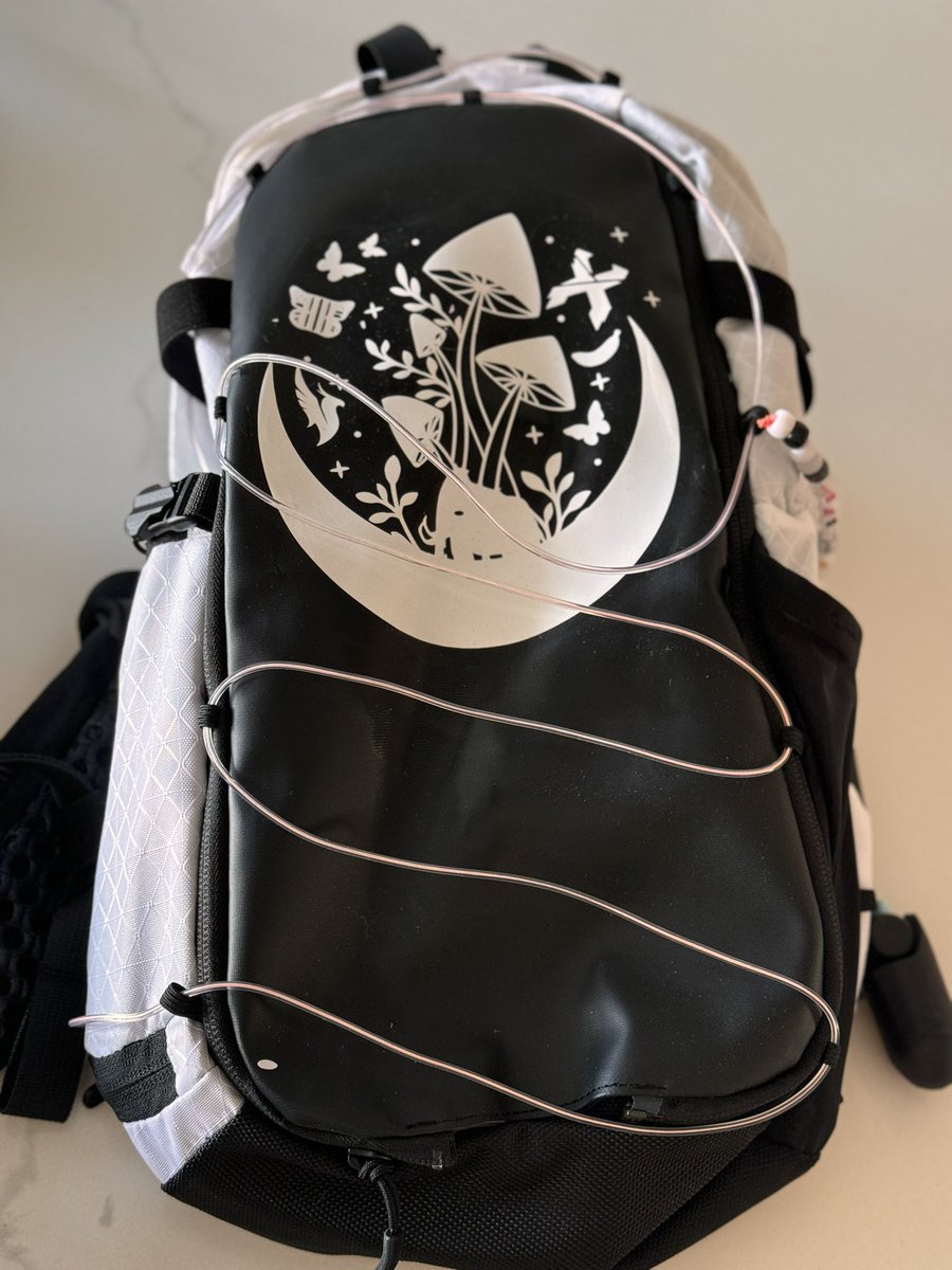 Mal 🍌🦋 tweet media