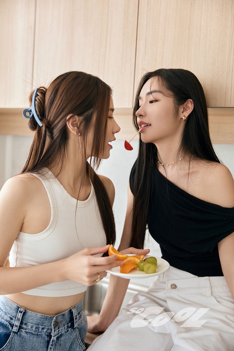 Lookkaeww_k's tweet photo. Wanna cook together? 🍳🍎
(SoCool Magazine)

LOOKKAEW GLOW 08
#lookkaewkamollak
#อนันกมล #Anunkamol https://t.co/uY6KqG0dlJ