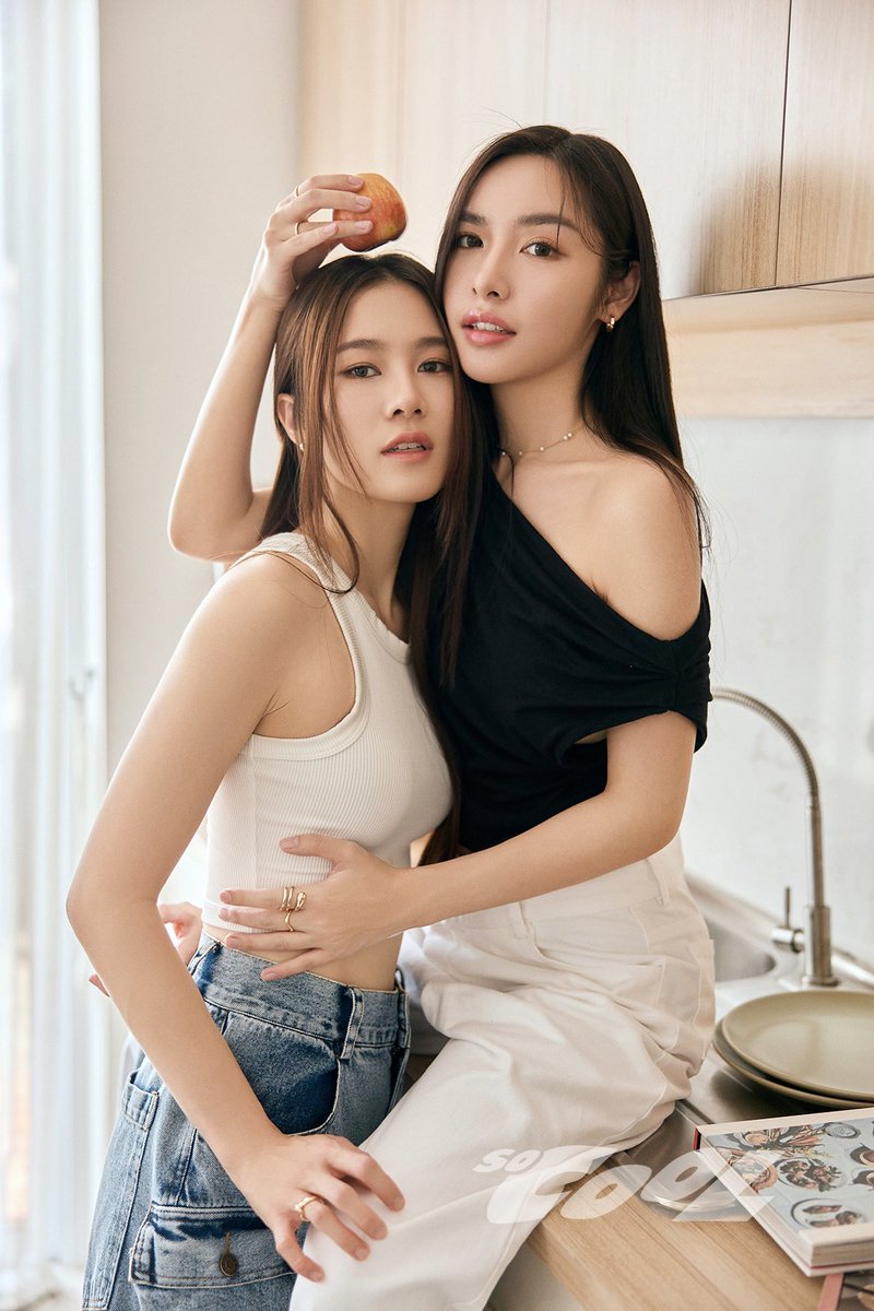 Lookkaeww_k's tweet photo. Wanna cook together? 🍳🍎
(SoCool Magazine)

LOOKKAEW GLOW 08
#lookkaewkamollak
#อนันกมล #Anunkamol https://t.co/uY6KqG0dlJ