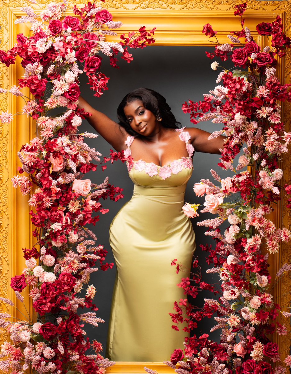 Rene_noire's tweet photo. If you’re wondering what it’s like to be 40 and phenomenally gorgeous. This is it 🥰 

Happy birthday to me. I love me. https://t.co/LXUltAgBbt