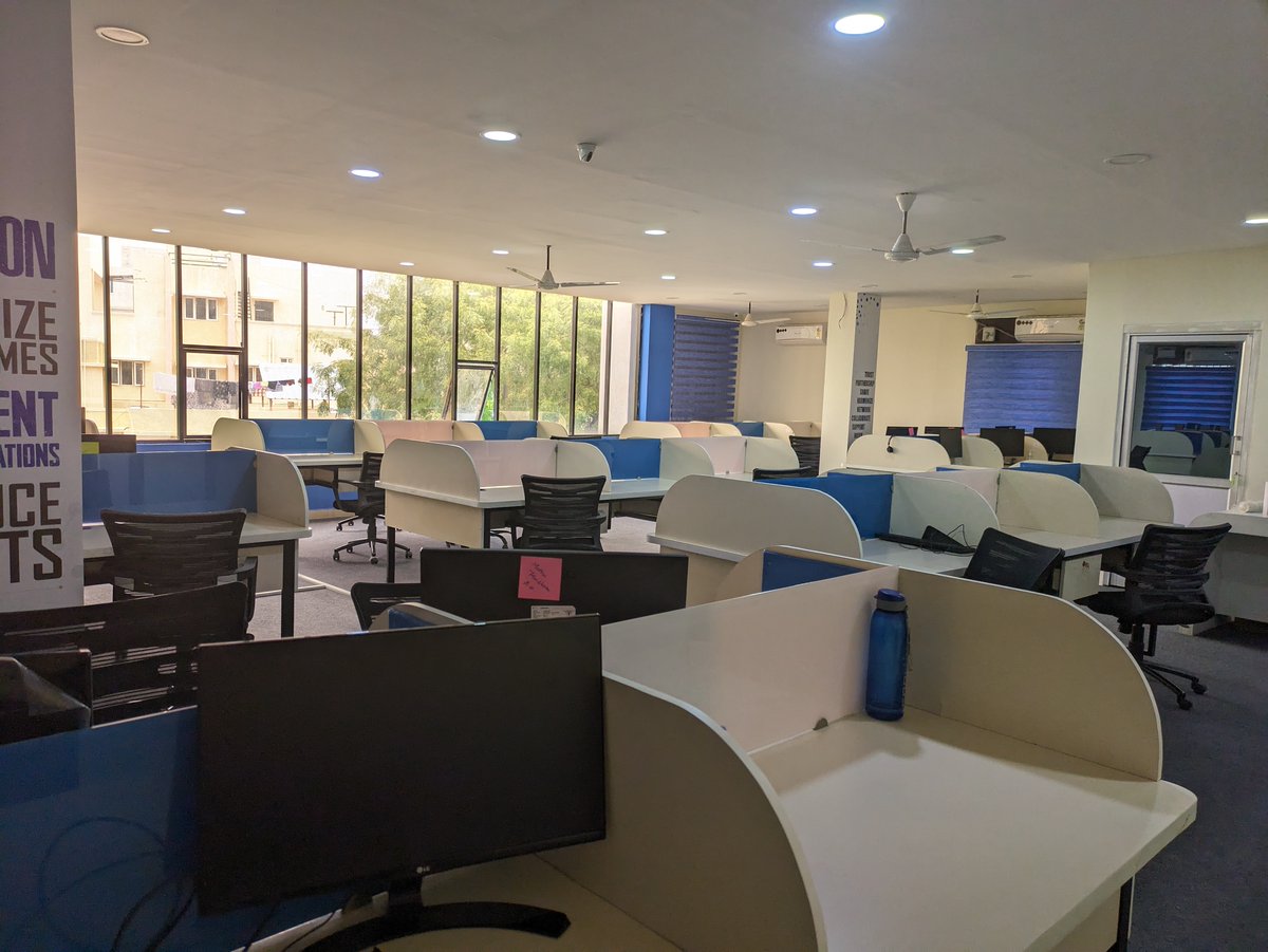TrichyCoworks's tweet photo. 🎉 Big News! 🎉We are delighted to announce that Vohra Wound Care has expanded their office space from 8 seats to 85 seats at Trichy Coworks! ✨ It has been a remarkable journey over the past 2 years. This growth signifies their commitment to providing exceptional services. 🚀 https://t.co/rTcngQlKEC