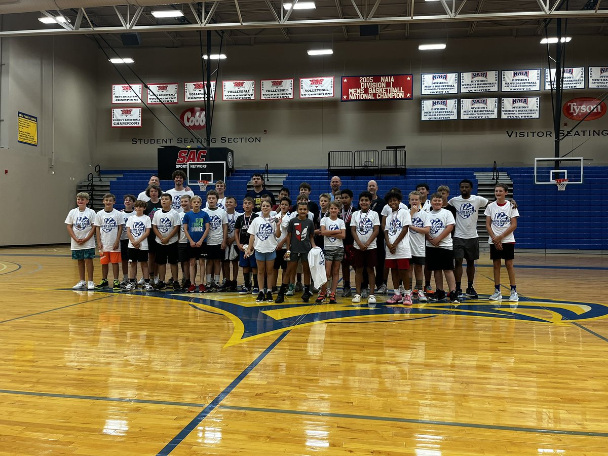 TevebaughBrandi's tweet photo. JBU basketball camp and our Sophia was only 1 of 3 girls by the end of it with all boys 🙌🏼🏀

She got the All-Star award 🥇

#keepworking https://t.co/Xfqp6JlJga