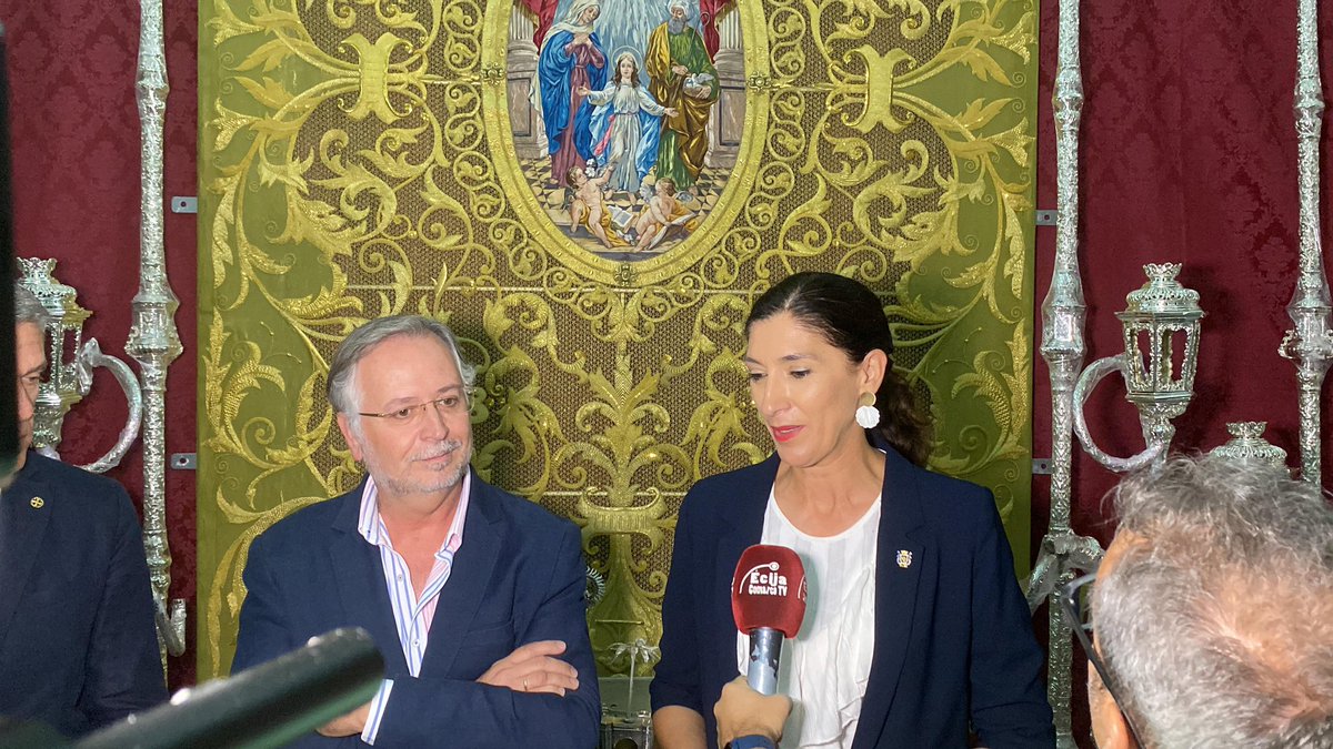 HYedraOficial's tweet photo. desde la Junta de Gobierno es un auténtico honor y orgullo que nuestro palio procesione por las calles jerezanas.
En la mañana de hoy con la presencia de la Alcaldesa de Ecija y las dos Juntas de Gobierno hemos firmado este acuerdo histórico entre las dos hermandades. https://t.co/1mWFzvyDcF
