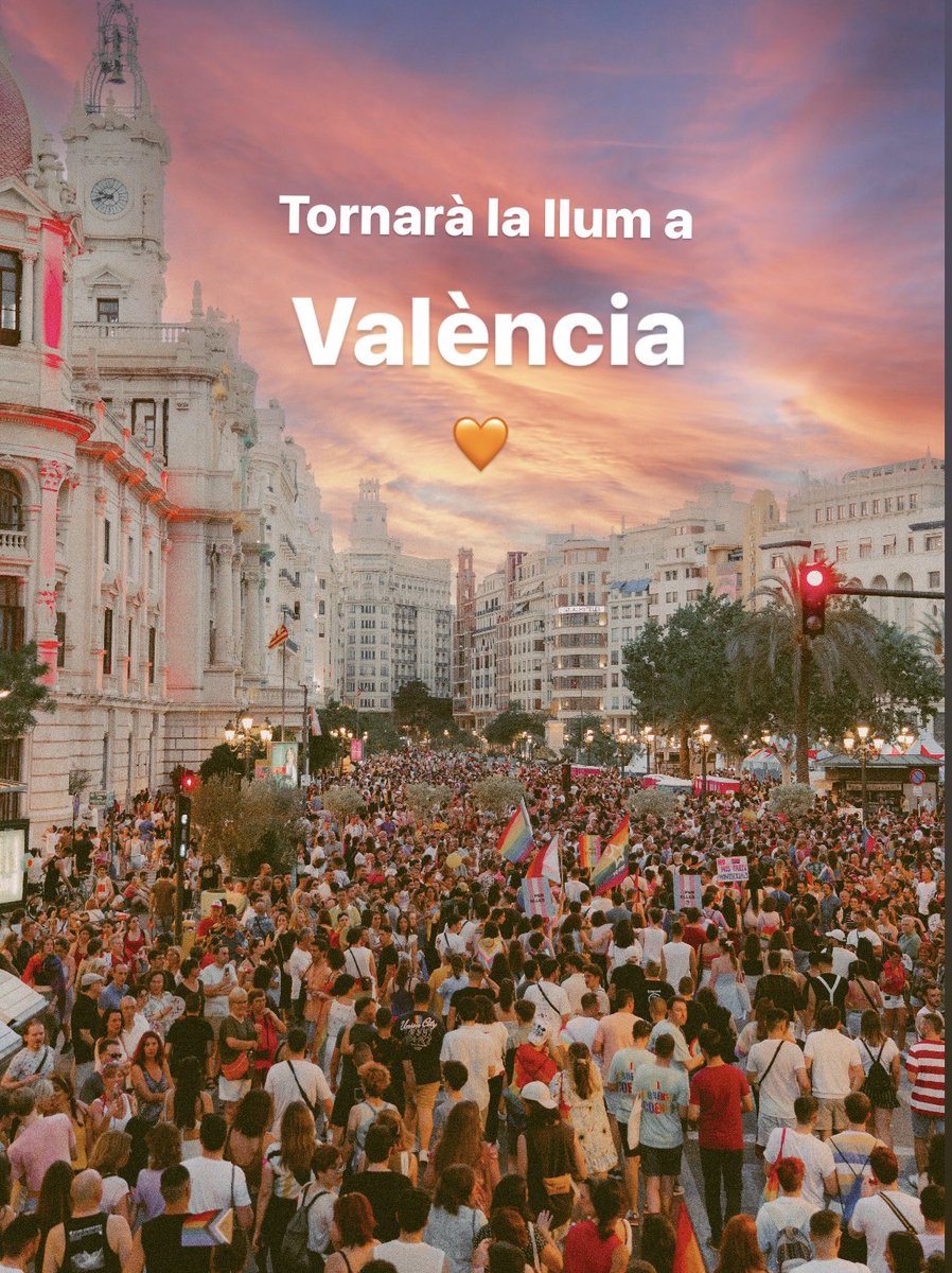 joanribo's tweet photo. Este cap de setmana 370 milions d'europeus triarem a aquells que volem que ens representen a un dels parlaments més grans del món.

Durant les dos últimes legislatures Compromís hem situat València com una ciutat capdavantera a tota Europa, hem fet una València referent en transparència, mobilitat sostenible, bona gestió econòmica, en diversitat i culturalment vibrant. Una València que, malgrat el govern municipal actual, continua molt viva. Contínuament m'ho recordeu molta gent pel carrer, una València que estic segur que tornarà.

Tornarà perquè el poble valencià ja ho hem fet una vegada, sabem com fer-ho, tenim els instruments, la força i un projecte clar.

He estat molts anys en la vida pública i no vos podeu imaginar la importància que té que els valencians tinguem una veu directa al Parlament Europeu, una veu que no s'oblide del poble que l'ha triat, que defense els interessos de la nostra gent sense imposicions de 'lobbies' ni de partits que reiteradament passen de les nostres reivindicacions.

I sobretot, hem de demostrar que el canvi a la nostra ciutat està en marxa, que tenim un projecte propi que planta cara a les barbaritats i sectarismes de PP-Vox.

Per això vos demane que en les vostres reflexions sobre quin vot voleu que vos represente els pròxims 5 anys a Europa tingueu en compte eixa València moderna i referent, eixa València de la qual sentim orgull, que continua viva i que amb l'ajuda de totes i tots estic segur que d'ací tres anys tornarà.

Si m'ho permeteu, vos demane que ens ajudeu a demostrar que eixa València continua ben viva.

Fem que torne la llum🧡