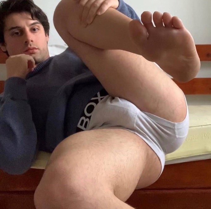 Princechrisnyc's tweet photo. nothing like foreplay of this boy draining the wallet of daddy before we get naked #findom #cuck #alpha https://t.co/lWnc7imuZy