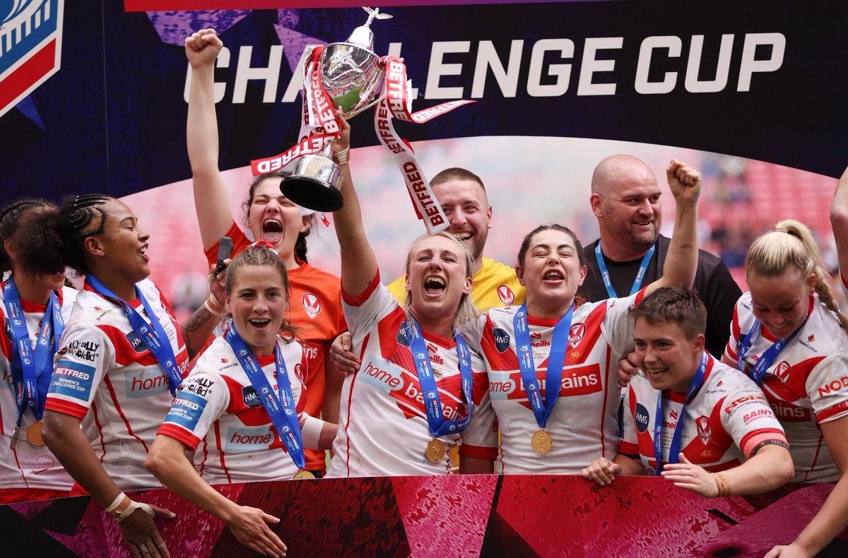 wembleystadium's tweet photo. Back-to-back Wembley wins β
Four #ChallengeCup trophies in a row β
#UN4GETTABLE π€ @saints1890women https://t.co/da78Fg0BB1