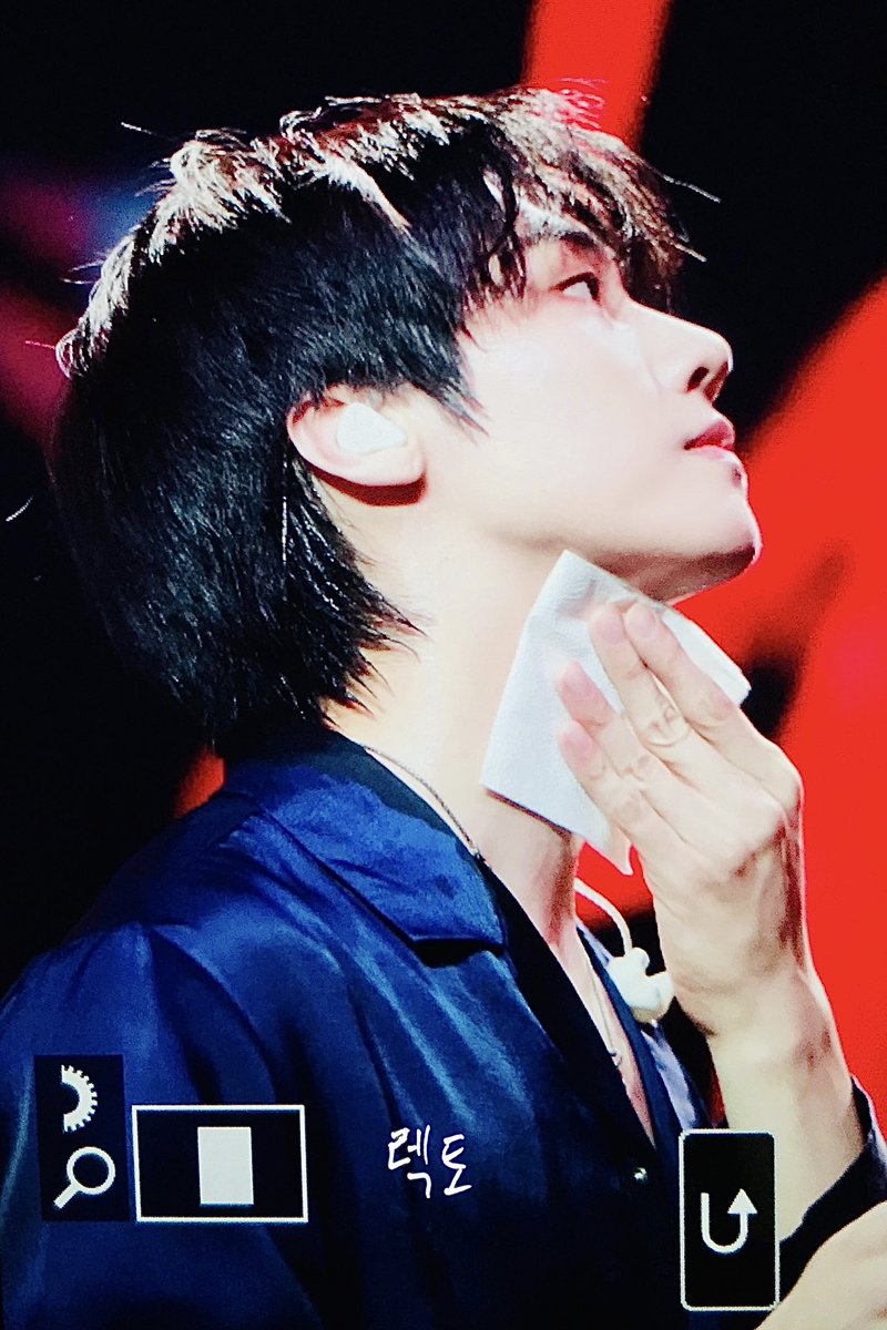 Recto1031's tweet photo. 240608 콘서트 프리뷰

사랑해!!!

#엔플라잉 #Nflying #이승협 #LeeSeungHyub #JDON #preview https://t.co/qQHj4PwATG