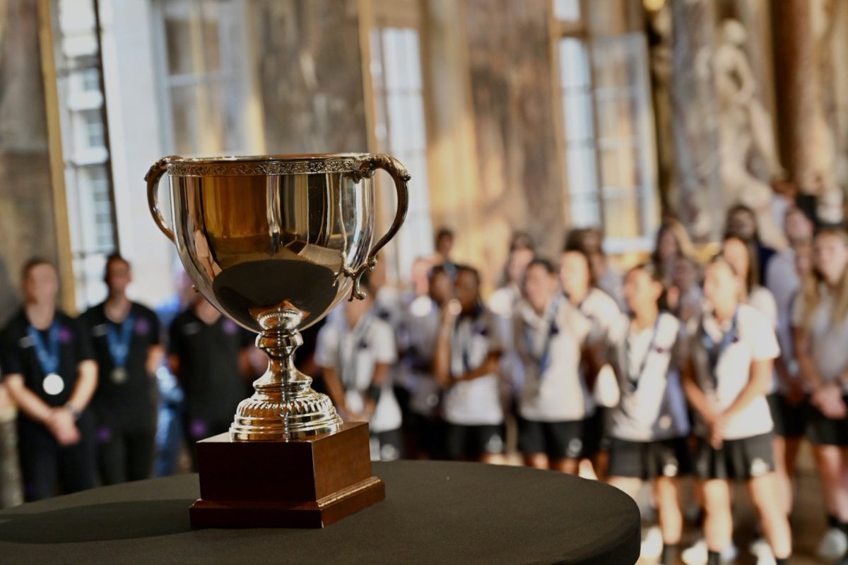 jlmoudenc's tweet photo. Les autres clubs doivent s’y habituer, avec le @ToulouseFC, c’est un trophée chaque année ! 🏆

Bravo à nos Violettes pour cette magnifique saison ponctuée par le trophée du championnat de D3 ! 👏

#Toulouse #ForzaViola 💜 https://t.co/edTDL5hJjp