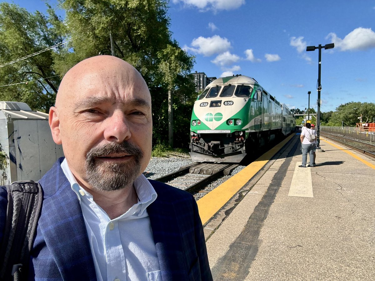 SteveUrszenyi's tweet image. Hopping aboard the GO train to, you know, go to #harbourfront for the #MOTIVE Crime &amp;amp; Mystery Festival! See you there!
