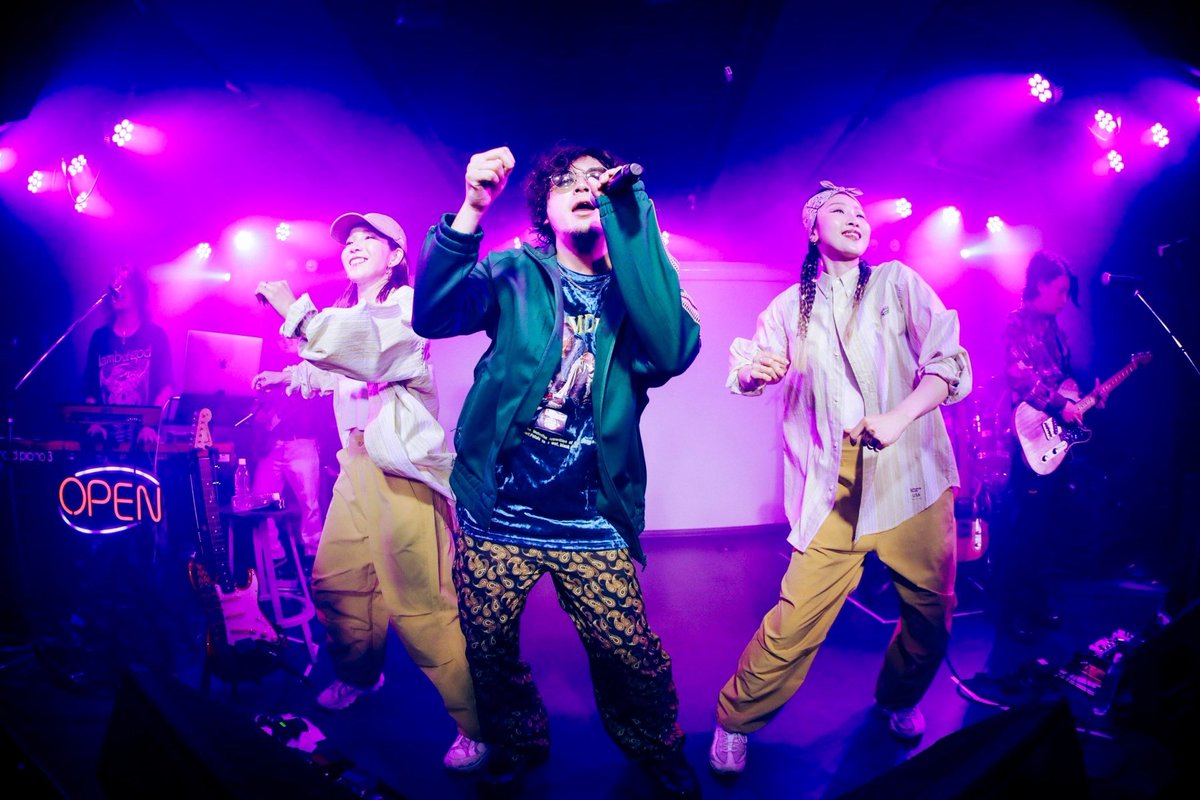 sho_hei_ha_baka's tweet photo. SUKEROQUE 1st ワンマンライブ
『ROQUEFORT DANCEHALL』でした！

ハッピー空間すぎたな
みんな、とり急ぎLOVE過ぎる

@TOKIOTOKYO_ 
photo : タマイシンゴ@Tamaishingo22 https://t.co/WJ2EfoTFKQ