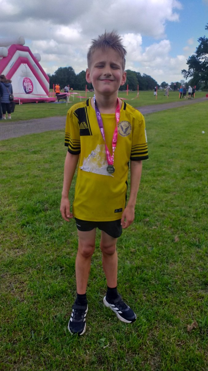 Super proud of this one today 🤩 Ran 5k in the Preston <a href="/raceforlife/">Race for Life</a> Pretty Muddy! I finished far far behind him but it's the taking part that that matters here. Every penny raised towards a fantastic cause 💖 <a href="/CR_UK/">Cancer Research UK</a>
