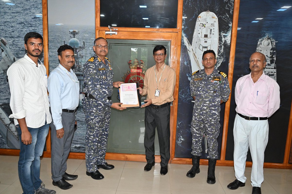 IN_DCP's tweet image. An MoU was signed between Station Commander #Chilka &amp;amp; #KIMSHospital, #Bhubaneswar to provide cashless medical care facility under the #CGHS scheme for around 800 #defencecivilian employees and their dependants at #INSChilka &amp;amp; #INHSNivarani on #07Jun 24. Signed for a period of 02