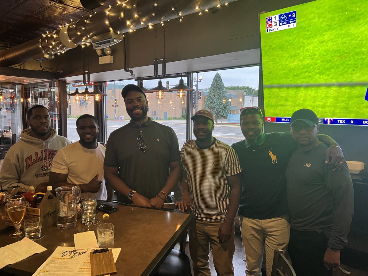 beavers_ii's tweet photo. Had a great time with the brothers of #UBME last night! https://t.co/8auKWEezpk