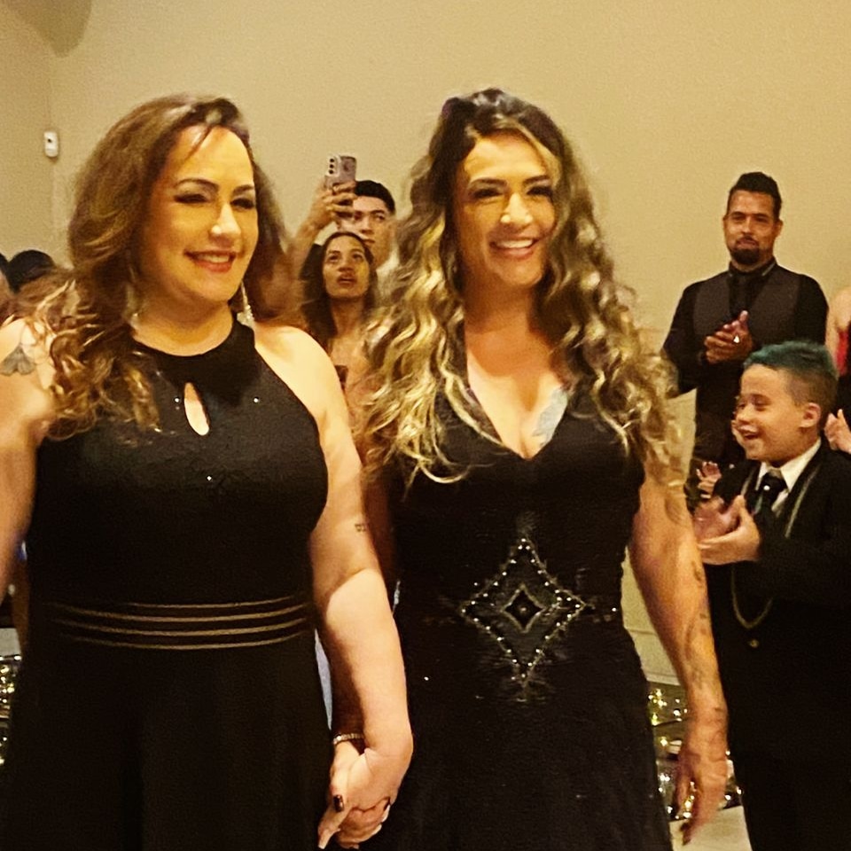 Hoje é o dia da nossa Rainha  minha melhor parte .
Te amo minha irmã obrigada por ser sempre está pessoa incrível 
Desejo tudo de mais especial minha parceira da Vida 
Parabéns que Deus realize todos os seus sonhos ..curta muito seu dia 
Feliz Aniversário.
<a href="/ginagarciasing/">GINA GARCIA</a>