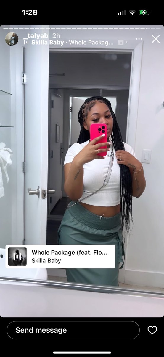 deaja_j's tweet image. Goodmorning 🫶🏽 the girls not missing this hair included deal 🫨 don’t forget to book an appointment 📅 💕