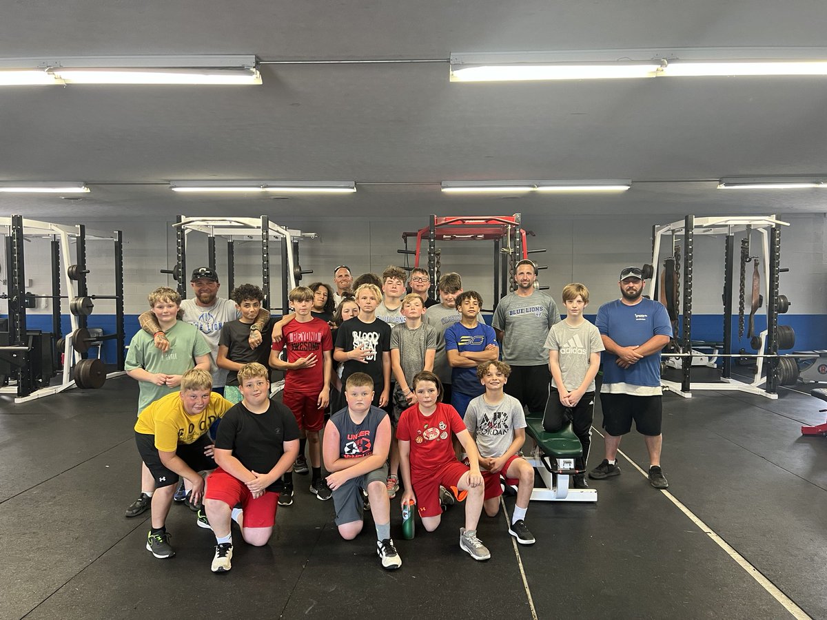 I had the opportunity to work with the MS Football Players &amp; Coaches this past Thursday.  These Blue Lions are working hard this summer. I am excited to watch them compete this fall! 
Luv You Blue! 
#TheChase
#FindAWay