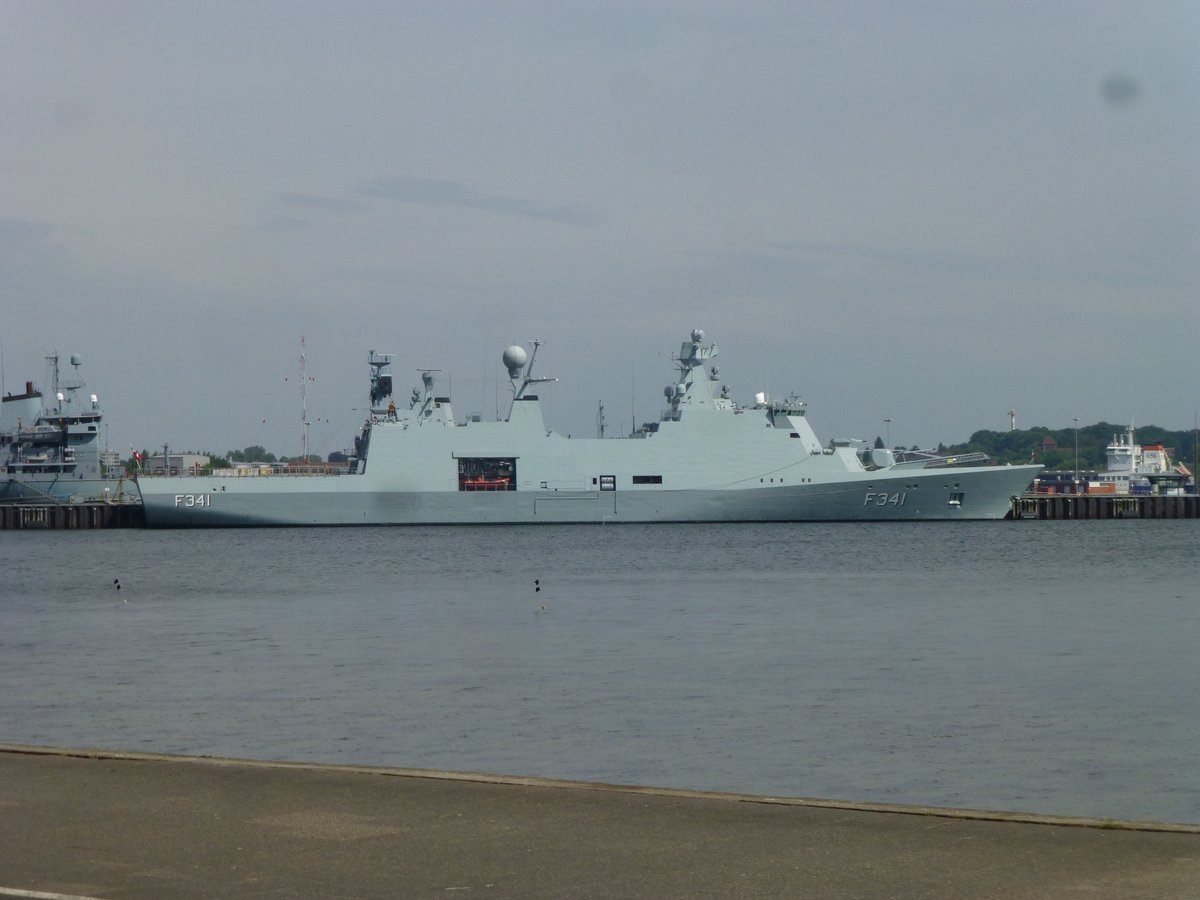 WarshipCam's tweet photo. Royal Danish Navy Absalon-class command and support ship HDMS Absalon (F341) in Kiel, Germany - June 8, 2024 #hdmsabsalon #f341
SRC: TW-@DarthFreder https://t.co/llelf8vBOO