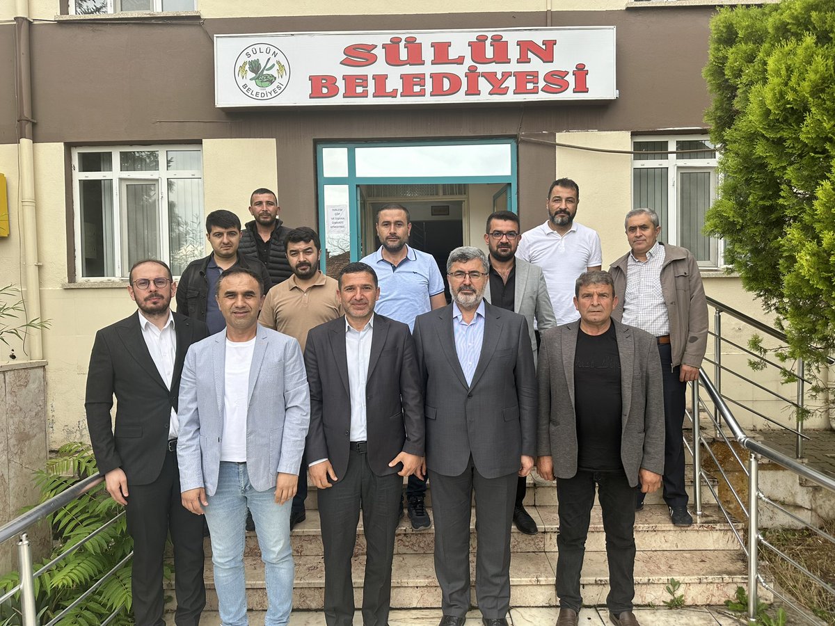 avaliozkaya's tweet photo. 📍Sülün - Afyonkarahisar 

Belediye Başkanımız Ahmet Poyraz’ı, Merkez İlçe Başkan V. Tayfun Şanlı, İlçe Başkan Yardımcılarımız ve Belde Başkanımız ile birlikte ziyaret ettik.

Beldemizde devam eden ve planlanan çalışmaları istişare ederek, Başkanımız kolaylıklar diledik. https://t.co/GFjvyZSccI
