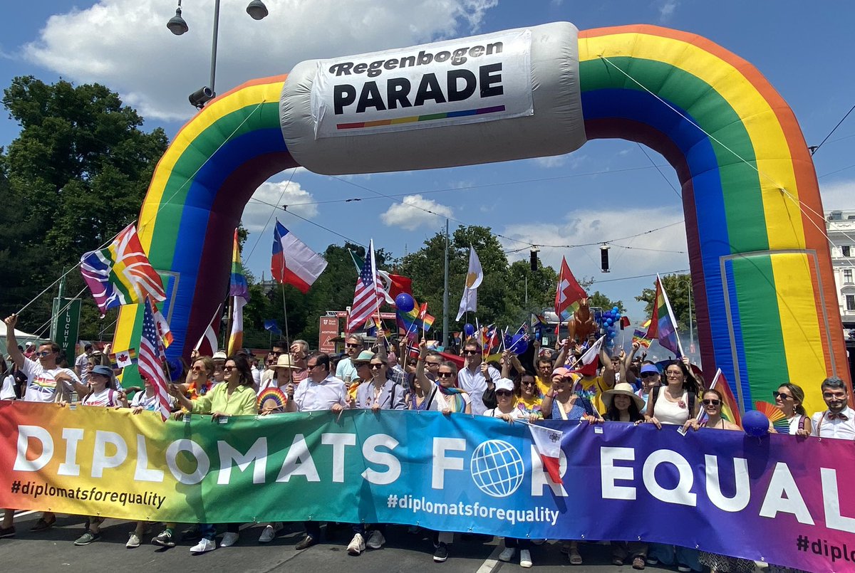 Gerhard Eisl tweet media