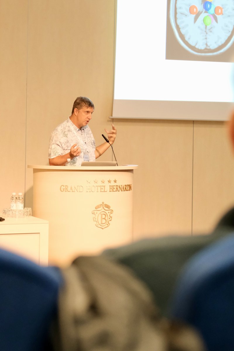 Keynote speech by Daniel Ferris aka @Ferris_vball was full of pioneering mobile EEG works in various contexts ranging from walking on a treadmill to sports!