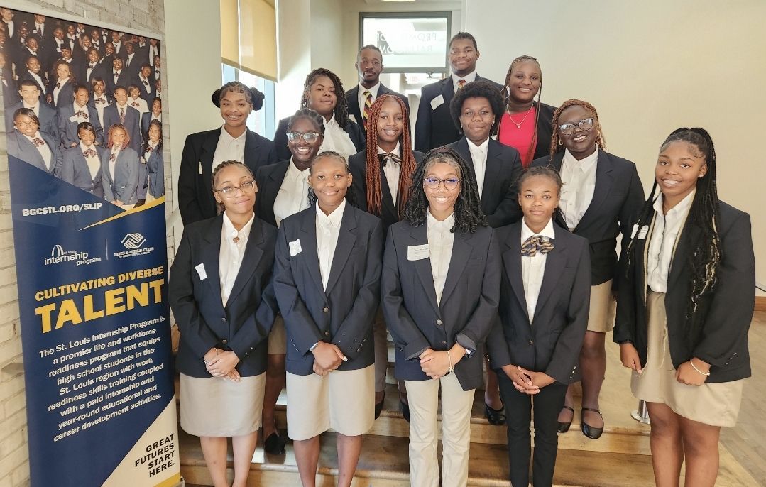 UCitySchools's tweet photo. Some #UCHS students are spending Summer 2024 in paid #internships at $14/hour with top businesses: Kismet Pharmacy, St. Luke's Hospital, Armstrong Teasdale &amp; more. Thanks to St. Louis Internship Program for providing these valuable opportunities! @UCSharonica #LearningReimagined https://t.co/CQbRYXCsdu