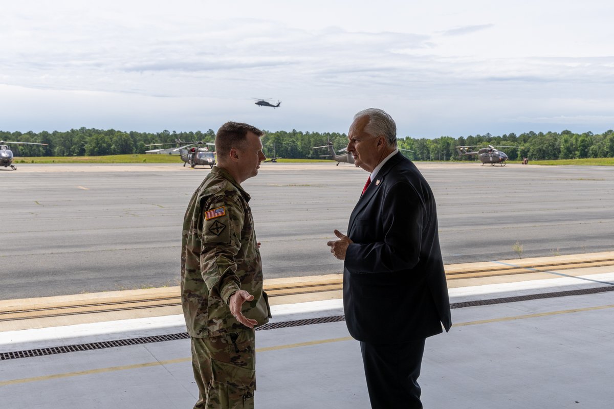ARAuditor's tweet image. I had the best time at Camp Robinson this week. Col. Moore and LTC Leimberg showed me the museum, the airwing, and the marksmanship training facility. Our @arkansasnationalguard is ready and able to defend our great nation and help if a disaster happens here in Arkansas.
#goguard