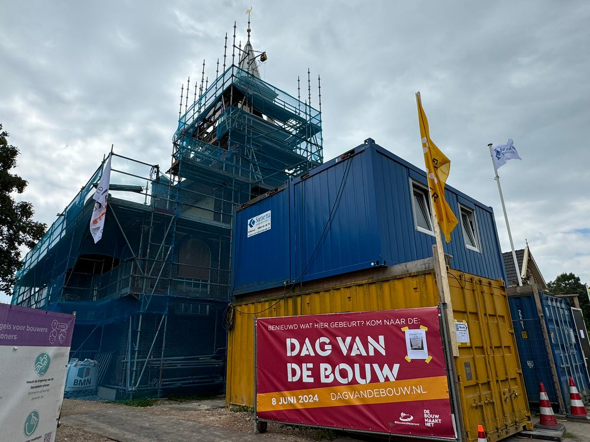 <a href="/C_Verheyen_BNL/">Charles Verheyen</a> <a href="/Mourikgroep/">Mourik</a> @TenneTTSO <a href="/heijmansnl/">Heijmans</a> <a href="/wsrivierenland/">Waterschap Rivierenland</a> <a href="/DuraVermeer/">Dura Vermeer</a> <a href="/PloegamBV/">Ploegam BV</a> <a href="/MvOgroep/">Martens en Van Oord</a> <a href="/dekeywonen/">Woonstichting Lieven de Key</a> <a href="/Mertens_Weert/">Mertens Bouwbedrijf</a> <a href="/DijkhofBouw/">Dijkhof Bouw</a> <a href="/Brandweer_NL/">Brandweer Nederland</a> <a href="/VORMHolding/">VORM Holding</a> <a href="/martijngoemaat/">Martijn Goemaat</a> <a href="/CorWittekoek/">Cor Wittekoek</a> <a href="/ERAContour/">ERA Contour | TBI</a> <a href="/PrinsBouw/">Prins Bouw</a> <a href="/Rijkswaterstaat/">Rijkswaterstaat</a> @MJVerwoerd <a href="/MobilisTBIinfra/">Mobilis TBI</a> <a href="/AmsterdamNL/">Gemeente Amsterdam</a> Voor de Stichting Oud <a href="/GroningerKerken/">Groninger Kerken</a> voorziet Bresser momenteel, in opdracht van Sietsema Bouw, het monumentale kerkgebouw en de consistorie in Overschild van een nieuwe verstevigde fundering. De kerk gaat maar liefst 1,5 meter omhoog! 👇 #dagvandebouw #debouwmaakthet