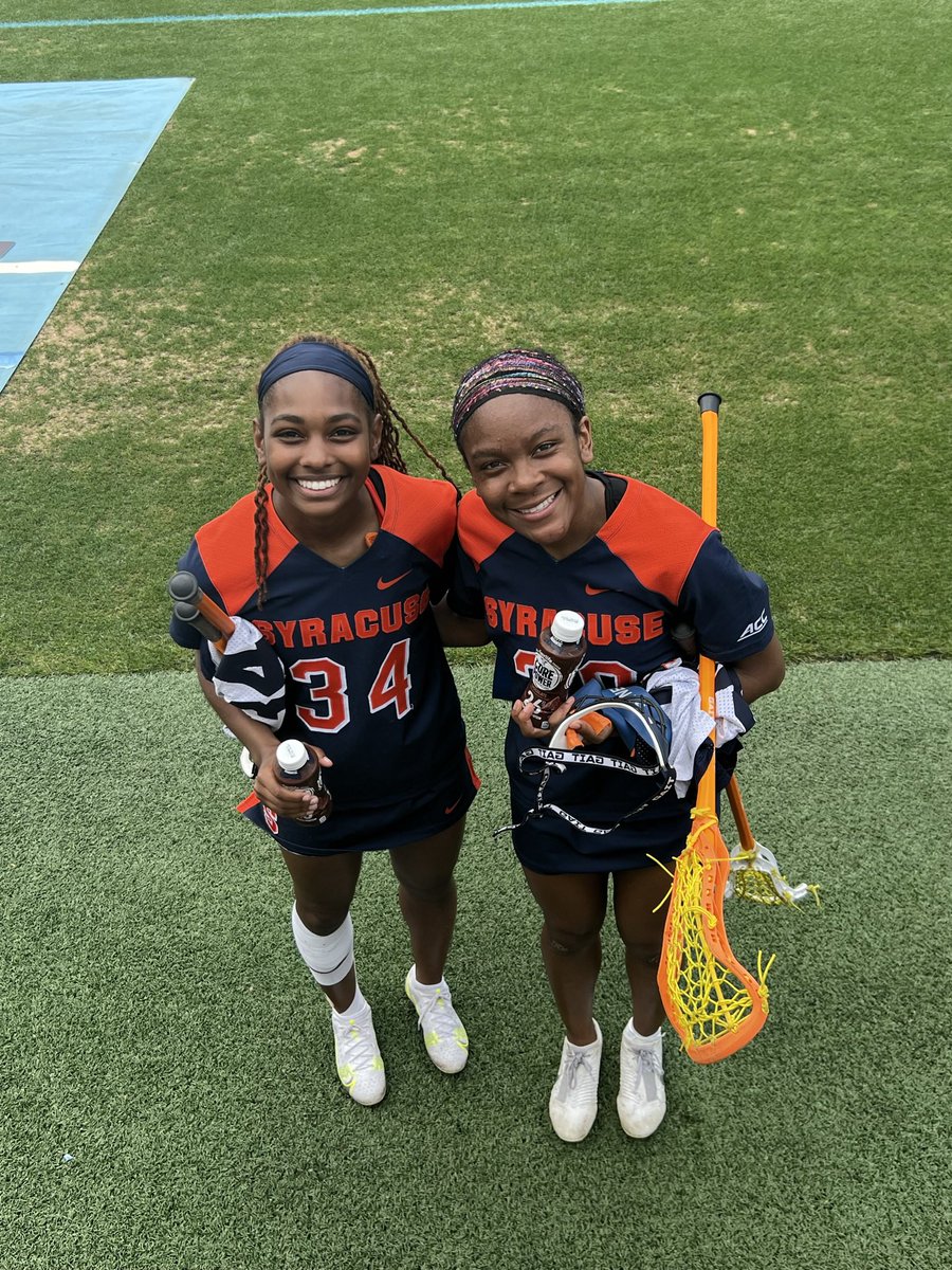 CoachDjones03's tweet photo. No 1 but God can control their impact on this game.A father came up 2 them after the final 4 game with tears in his eyes.He said thank U both so much 4 showing my daughter that someone who looks like her can play this game at the highest level. IN HIS 🫴🏾 @ChloeBJones1 @sjclark143 https://t.co/bxruXVUqcJ