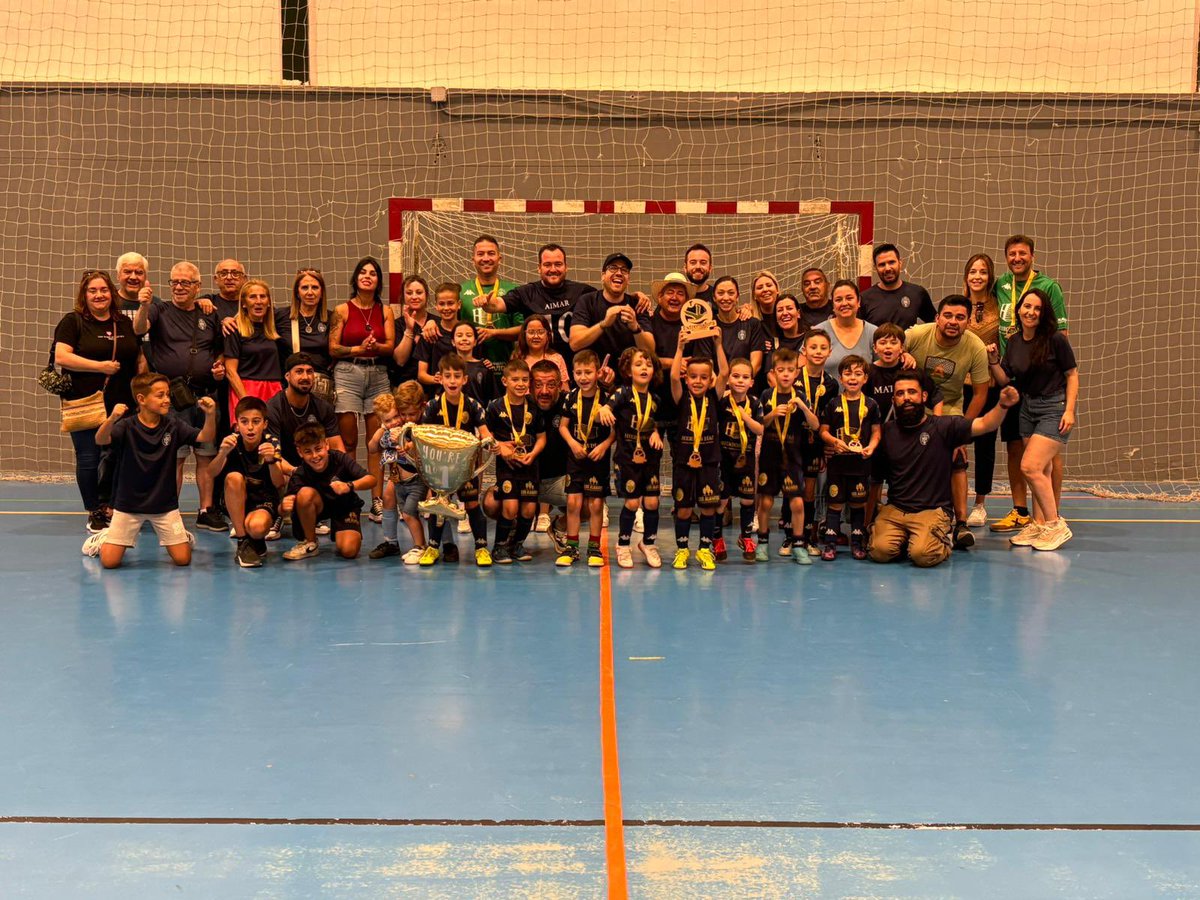 ciudaddeplasenc's tweet photo. 🥇 ¡𝐂𝐀𝐌𝐏𝐄𝐎𝐍𝐄𝐒! 🏆

El 𝗭𝗮𝗴𝗮𝗹𝗶́𝗻 𝗔 se ha proclamado Campeón de Extremadura en fútbol sala. Han ganado 3-1 al CD Diocesano en la final disputada en Calamonte.

No hay nada que se os resista… ¡Sois ENORMES! https://t.co/3Z8SA1SMuK