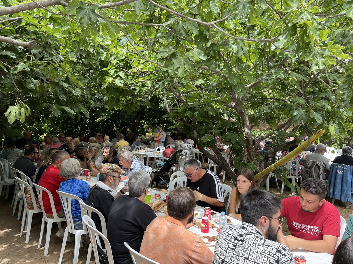 ERC_BaixLlobreg's tweet photo. Els republicans del Baix Llobregat i l’Hospitalet celebrem un dinar de germanor! 💛 https://t.co/MIZd7hf0tc