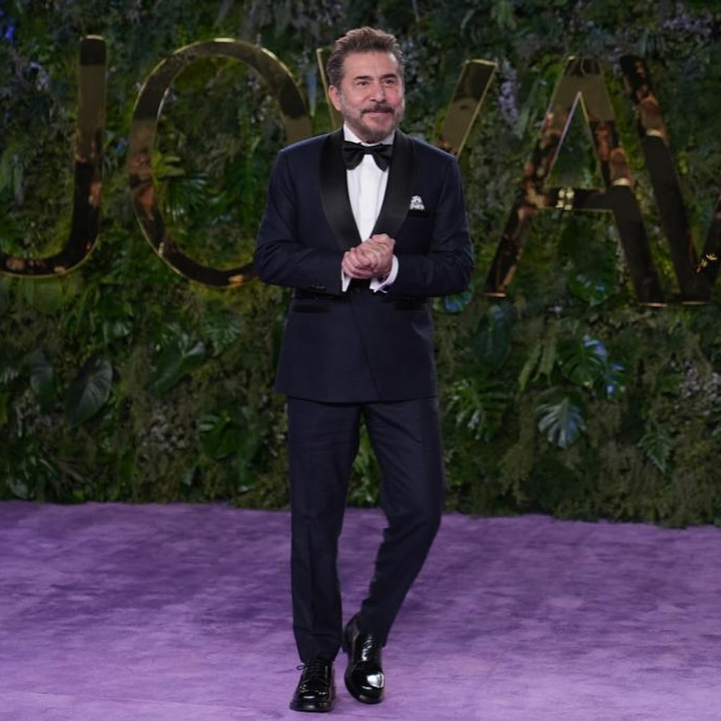 خاص – عابد فهد يستعيد مشوار حياته في حلقة استثنائيّة ليلة عيد الأضحى… اقرأ التفاصيل
 bisara7a.com/?p=259270 

<a href="/AbedFahed/">Abed Fahed</a> <a href="/AlJadeed_TV/">AL Jadeed Tv</a> <a href="/timazalzali2/">timazalzali</a> 
#عابد_فهد