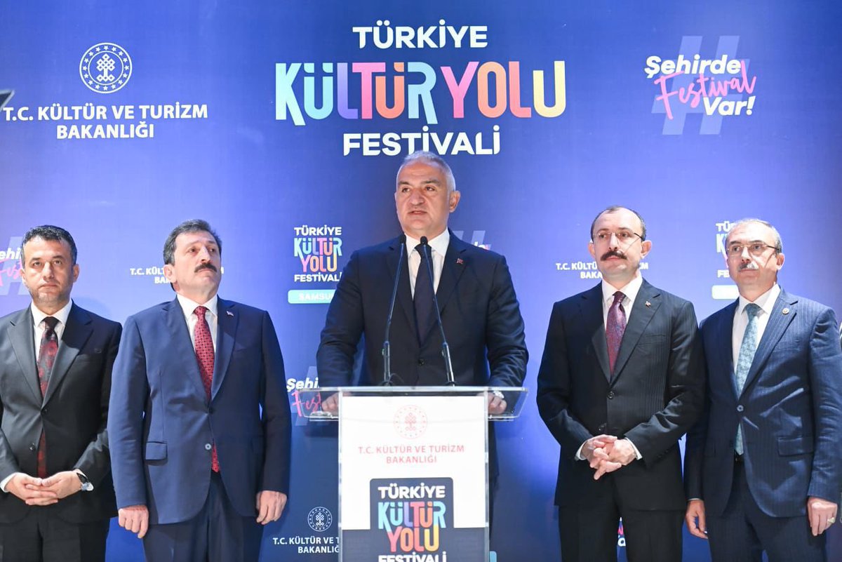 TCKulturTurizm's tweet photo. Bakanımız @MehmetNuriErsoy, dünyanın en büyük ve en kapsamlı festivallerinden biri olan #TürkiyeKültürYoluFestivali'nin dördüncü durağı olan Samsun Kültür Yolu Festivali’nin açılışını gerçekleştirdi. 

Yaklaşık 1000 sanatçının katılımıyla 600’e yakın etkinliği kapsayacak olan bu kültür-sanat şöleni, 8-16 Haziran tarihleri arasında ziyaretçilerini ağırlayacak.

#ŞehirdeFestivalVar #SamsunKültürYoluFestivali