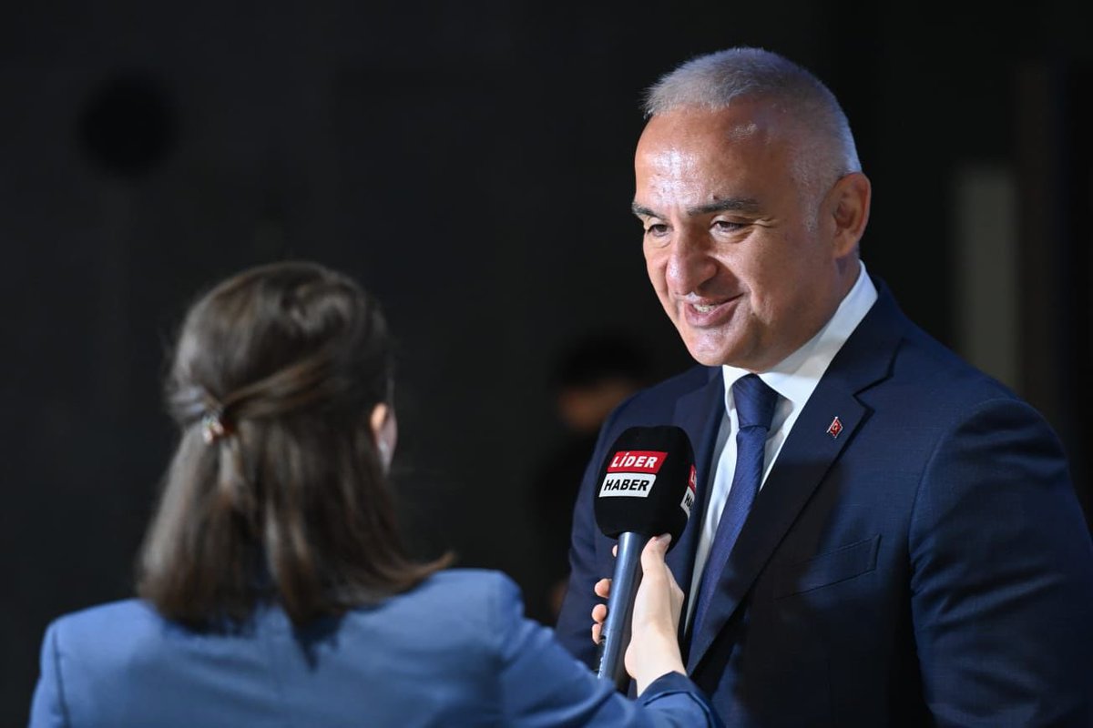 TCKulturTurizm's tweet photo. Bakanımız @MehmetNuriErsoy, dünyanın en büyük ve en kapsamlı festivallerinden biri olan #TürkiyeKültürYoluFestivali'nin dördüncü durağı olan Samsun Kültür Yolu Festivali’nin açılışını gerçekleştirdi. 

Yaklaşık 1000 sanatçının katılımıyla 600’e yakın etkinliği kapsayacak olan bu kültür-sanat şöleni, 8-16 Haziran tarihleri arasında ziyaretçilerini ağırlayacak.

#ŞehirdeFestivalVar #SamsunKültürYoluFestivali
