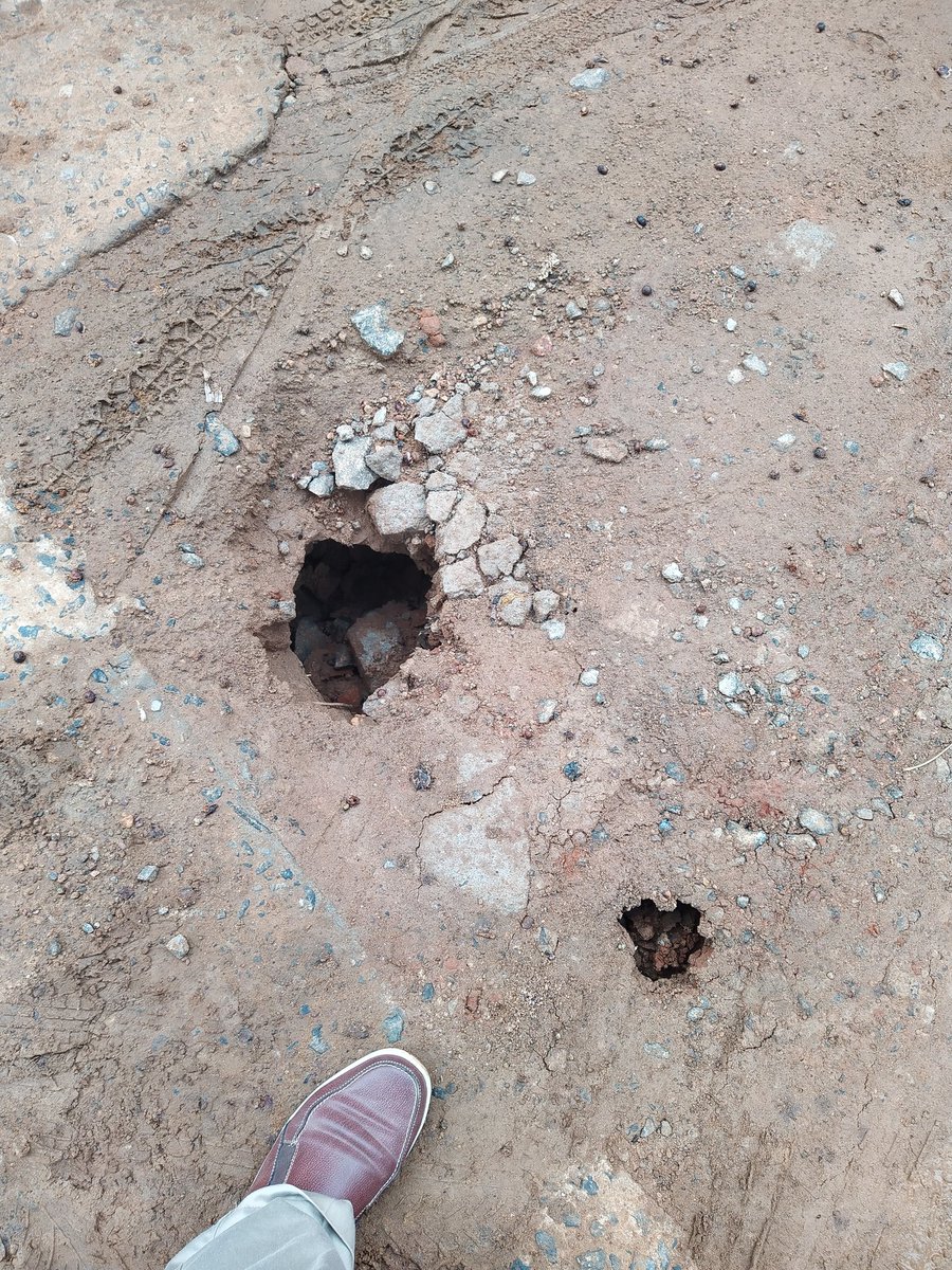 RajKish0707's tweet photo. Modi Sarkar should start right away to stop corruption in public works by contractors in Bhubaneswar. Plastic sewerage pipes laid and only earth covered nearly an year ago have been crushed in many places by passage of vehicles. Wrd 33 photos @AprajitaSarangi @PandaJay  @bmcbbsr https://t.co/inqboua0eB