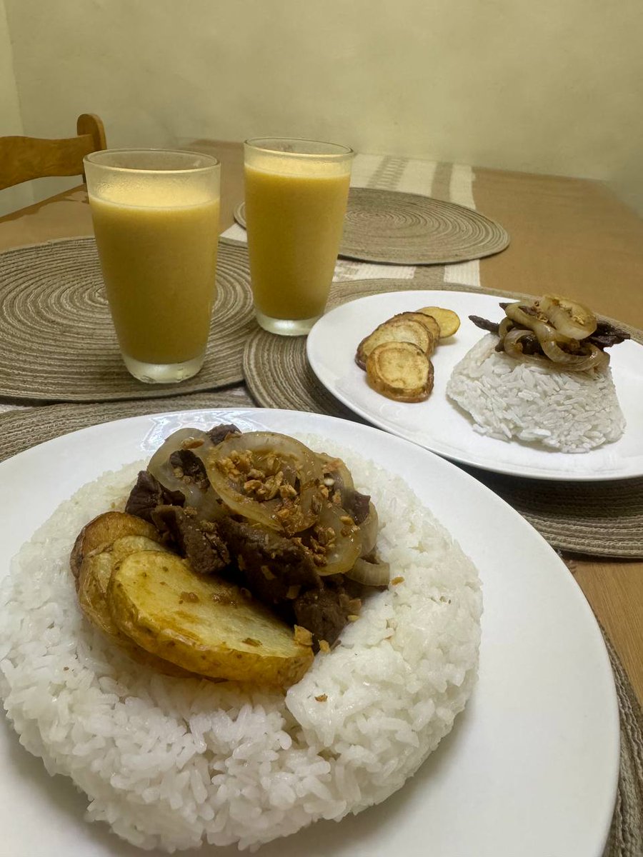 iMeanFLASH's tweet photo. beef steak X mango shake night https://t.co/A3mPZ14XqR