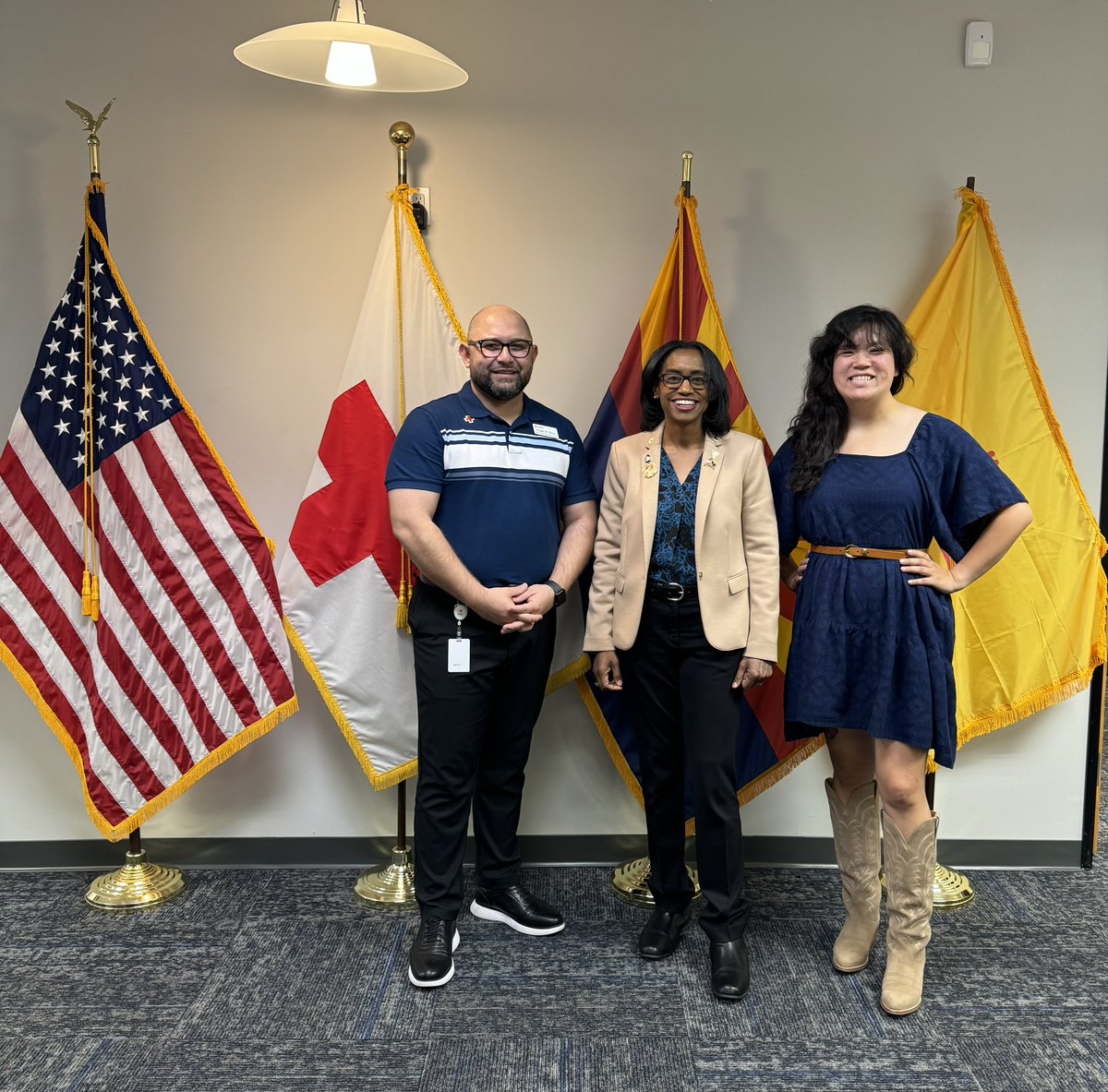 The American Red Cross of Arizona and New Mexico extends heartfelt thanks to Army Lt. Col. Dana Allmond for visiting our Phoenix Headquarters. Lt. Col. Allmond, who serves as the Cabinet Executive Officer and Executive Deputy Director of the Arizona Department of Veterans’ Se ...