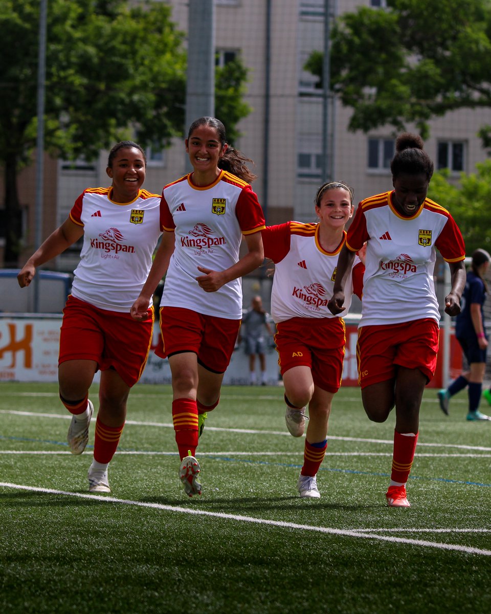 assaintpriest's tweet photo. ⏸️ 1/2 Finale - Coupe du Rhône U15F | ASSP -GENAS| 1-0 | ⏱️Mi-temps

L’AS Saint-Priest est devant dans cette rencontre grâce à un premier acte réussi ! 💪

Plus que 45 minutes pour aller chercher cette finale ! 😍

~ #Saison𝗔𝗦𝗦𝗣 | #CoupeDuRhône | #𝗔𝗦𝗦𝗣 | #ASSPESGAF https://t.co/uma2MvWenw