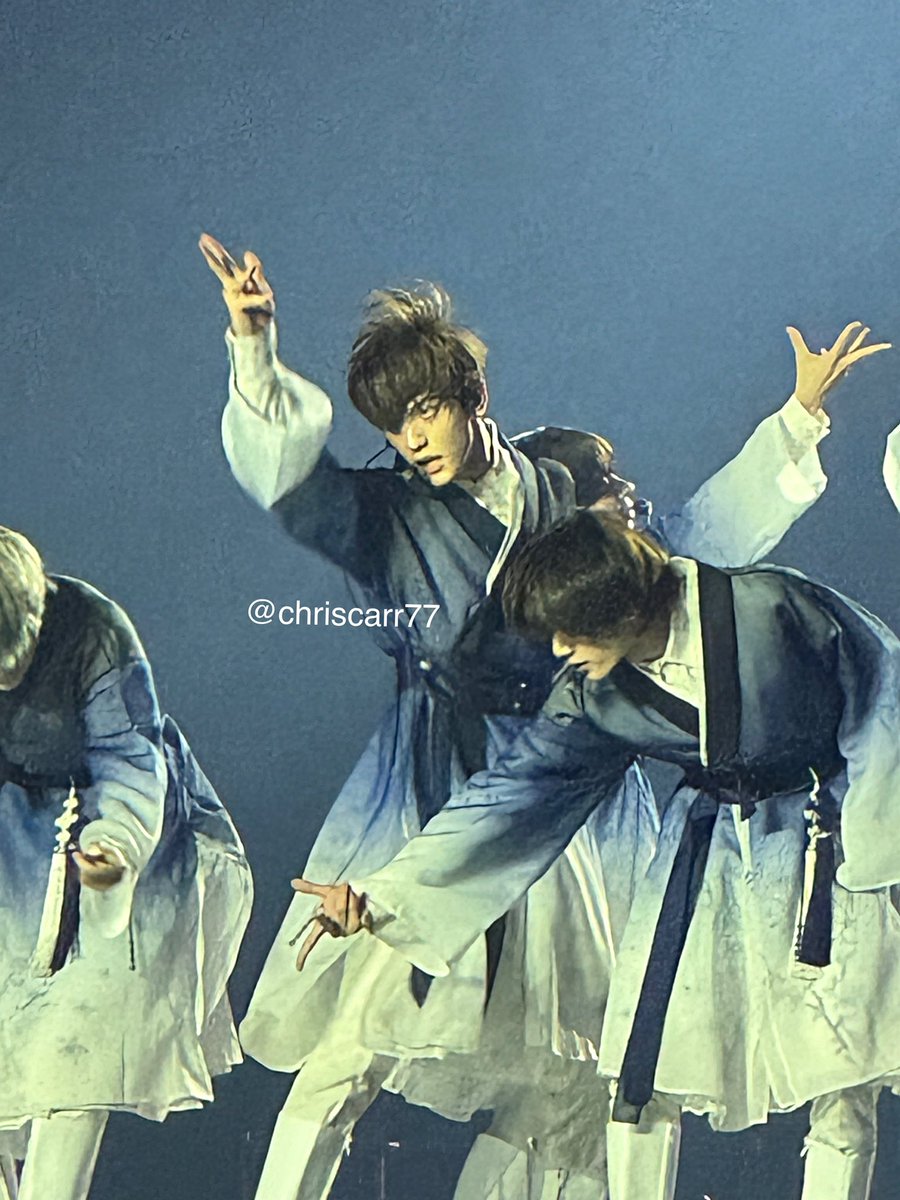 chriscarr77's tweet photo. I’m not a great photographer and the quality isn’t great but I love this picture I took Chicago Day 1 🥰

#TXT_ACT_PROMISE_ROSEMONT 
#TXT 
#TXT_ROSEMONT https://t.co/M13UZnrTPO