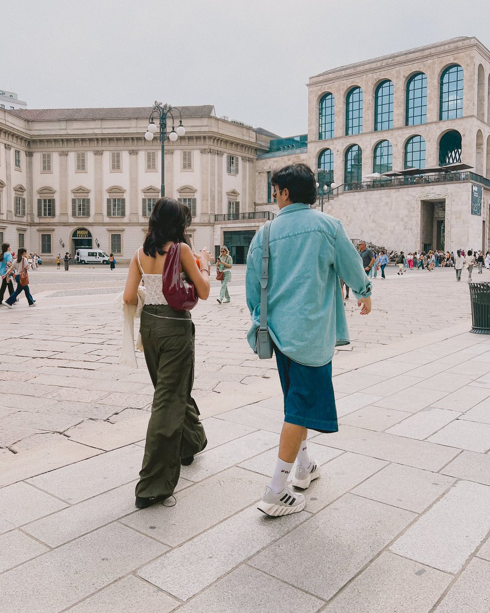 Semoga bisa terus ketawa selamanya berdua.