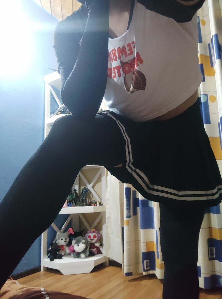 FemboyAngy66's tweet photo. Tengo hambre 😋... Tengo que alimentar a mis dos bocas 
#Femboy #FURRY #nsfw https://t.co/UY6Py2xmzm