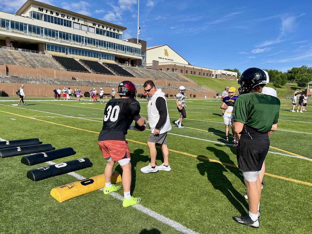 coachmcquillan's tweet photo. 🎱𝗠𝗮𝗻 𝗧𝗲𝗮𝗺 𝗖𝗮𝗺𝗽 back at it this AM!

Start at Spratt with @MWSU_Football coaches Indo, finish at Spratt with a State Title! 🫡 

#A10 #8ManFB #MOHSFB https://t.co/WZPb9JcQnk