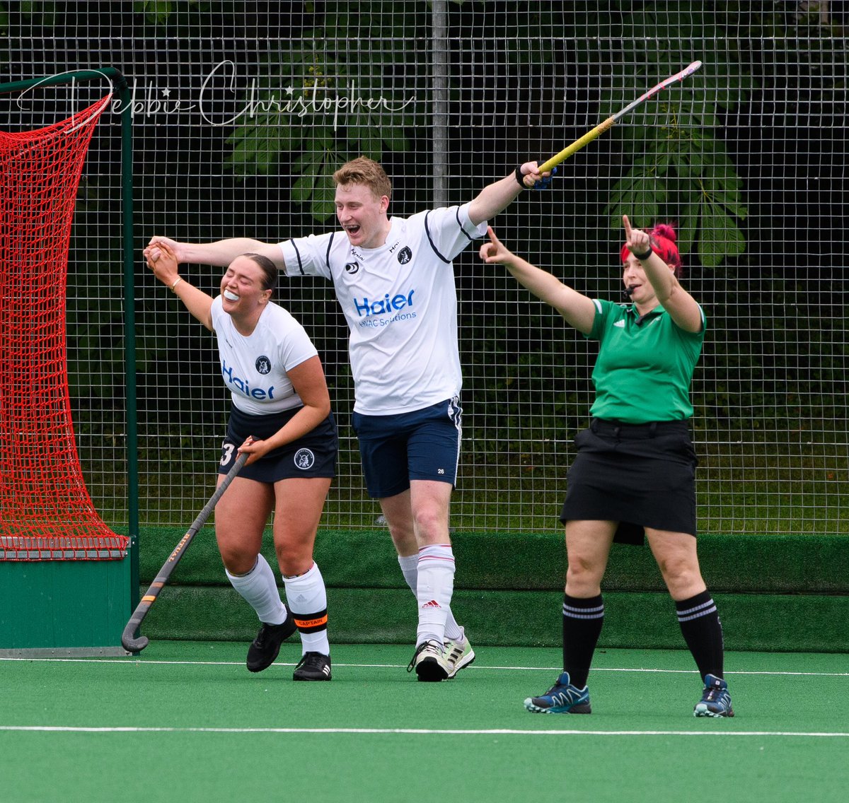debbiechris33's tweet photo. And the winners of the @EnglandHockey  tier 1 mixed cup final against @SouthgateHC are @oxted! With 1-1 at full time, it went to shuffles (been here before!) and Oxted saw victory with a 3-1 win. Thank you Southgate for an entertaining final. https://t.co/lEbNnErj2H