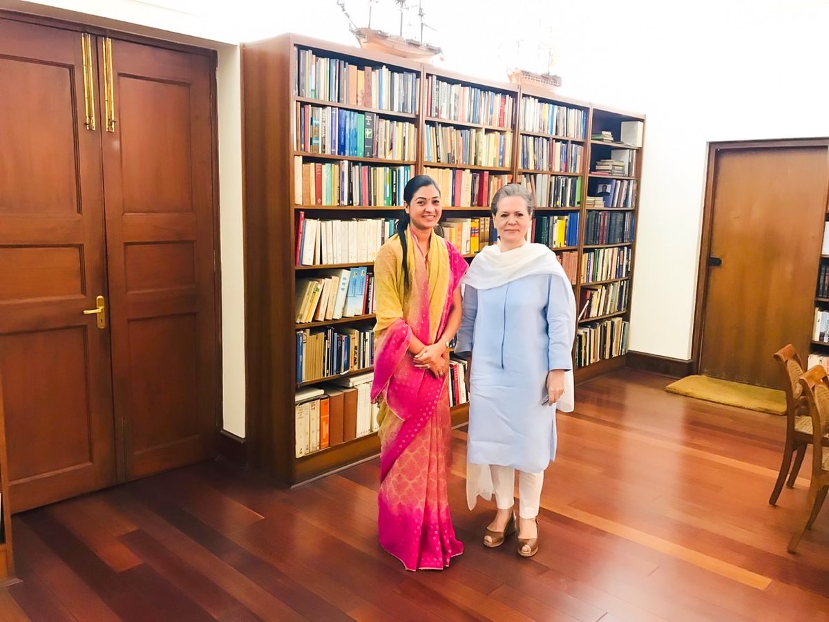 LambaAlka's tweet image. Madam Sonia Gandhi ji’s re-election as the leader of Congress parliamentary committee is a testament to her unwavering commitment to protect the democracy &amp;amp; the constitution of India. 

Your leadership paves the way for equality, progress &amp;amp; women empowerment.

Congratulations on…