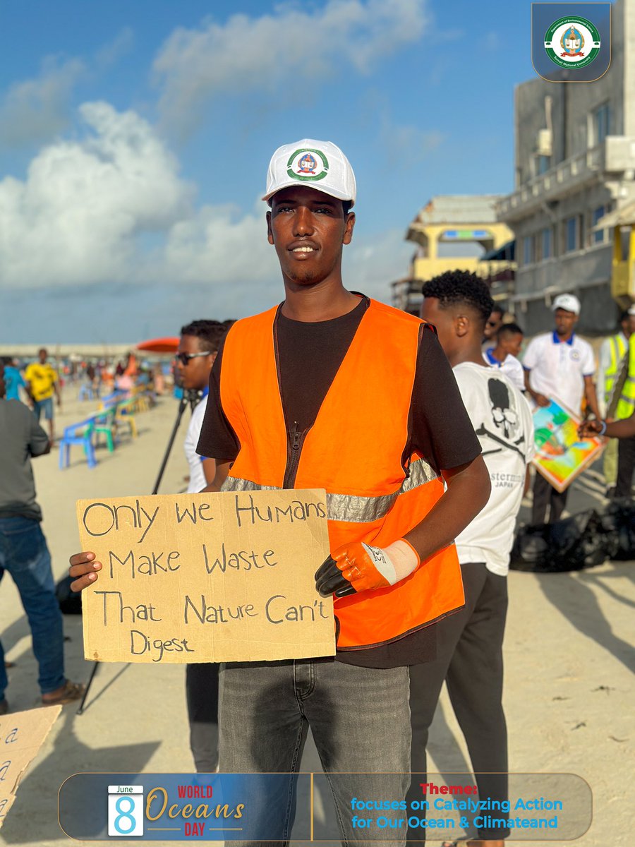 EnvsSNU's tweet photo. Celebrating #WorldOceanDay with a powerful clean-up campaign led by students from the Environmental Science Department at Liido Beach. Together, we can make a difference for our oceans.  #oceanlife https://t.co/PdwMUArBSE