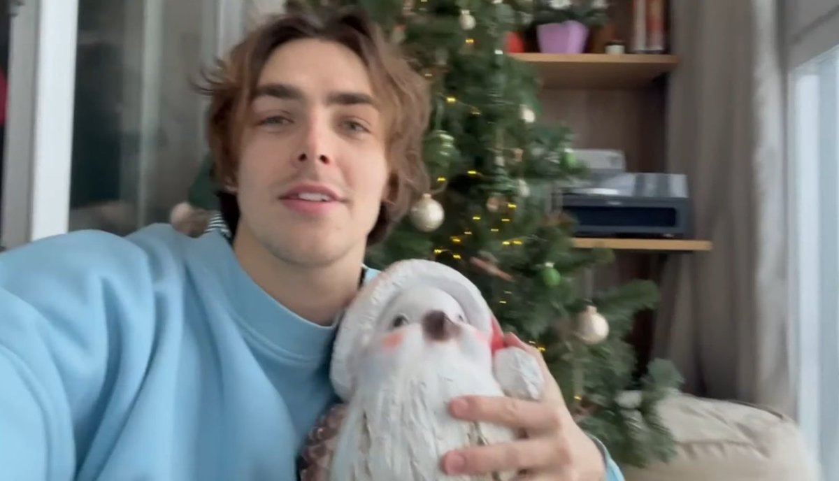 LLga16's tweet image. Юра Насонов - самый грозный великан с самым огромным и нежным сердцем 💖
Люблю и восхищаюсь им бесконечно