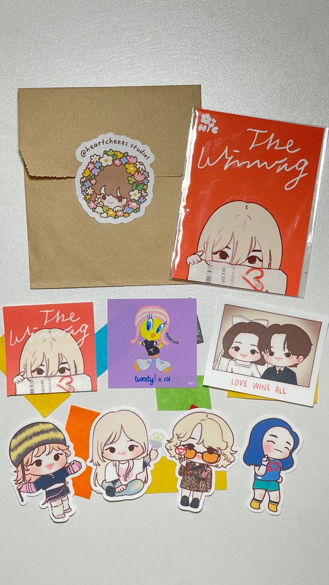 the things we do for tweety confetti 😆 thank you <a href="/heartcheeksss/">Heart Cheeks Studios</a> for the cute stickers and confettis! 🥰