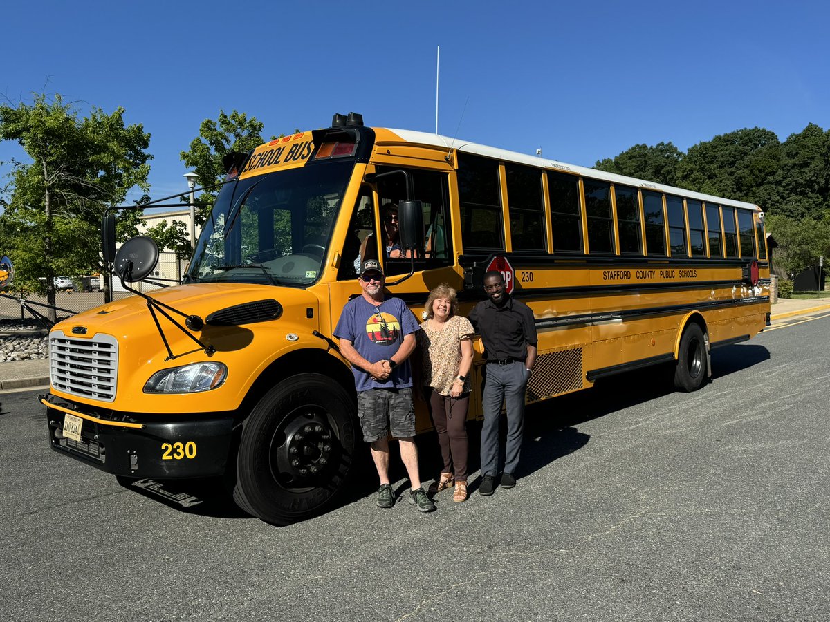 SCPSchools's tweet image. Happening now! Join the Department of Transportation Services at 50 Transfleet Drive. Our team is onsite until 12 p.m. to interview prospective drivers ($24.26/hr) and attendants ($16.07/hr). Don&apos;t miss this chance to join #TeamStafford! #ExcelTogether