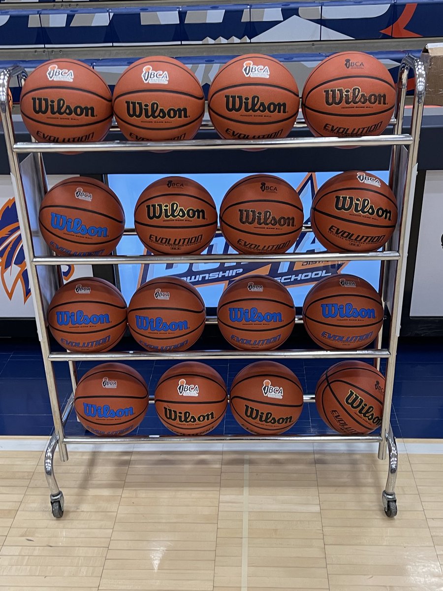 Ready for IBCA All Star Games today in Pontiac. What fantastic hosts we have in this great community!! Thanks to Wilson Sporting Goods for their support with our All Star Games as well! Excited for the 11 tip off between the 1-2 Girls North vs. South.